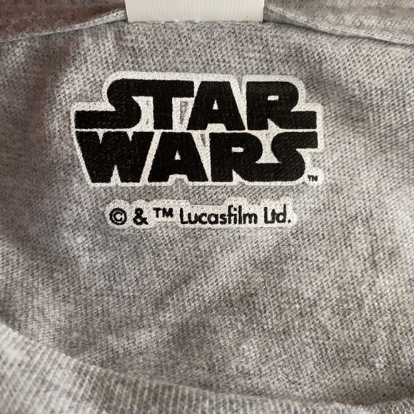 Hot Topic The Child Baby Yoda Short Sleeve T-shirt - Picture 3 of 9